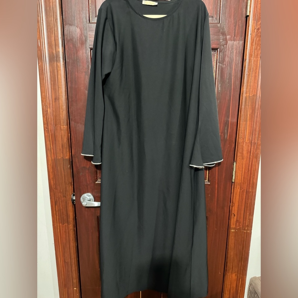 Elegant Black Maxi Dress